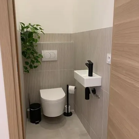 -notrefrenchcasa- Avec Terrace Proche Disney, Paris & Reims Apartment *